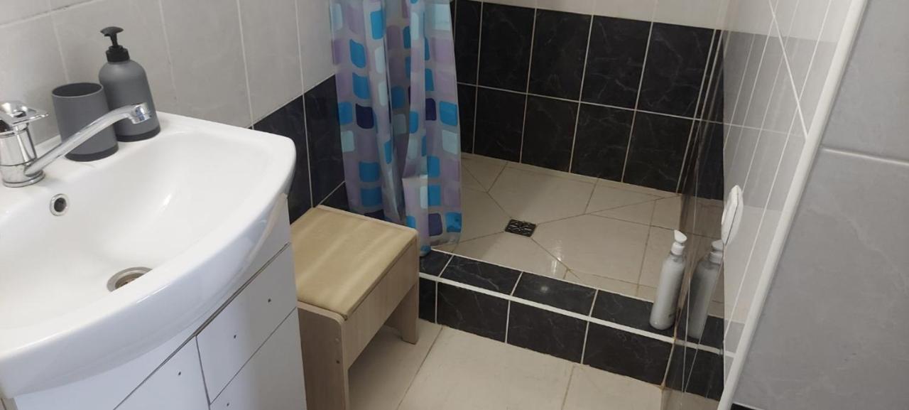 Apartmán Вулиця Нагiрна Kamenec Podolský Exteriér fotografie